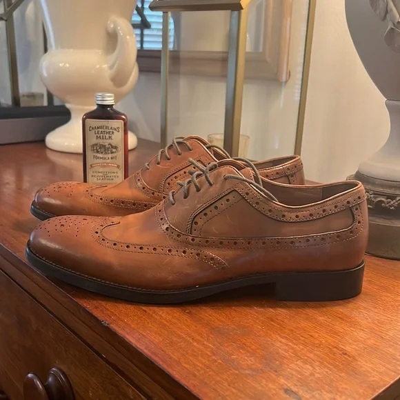 Never worn Johnston & Murphy oxford shoes. Amazon.com | Johnston & Murphy Hartley Plain Toe Lace-Up  main image 3
